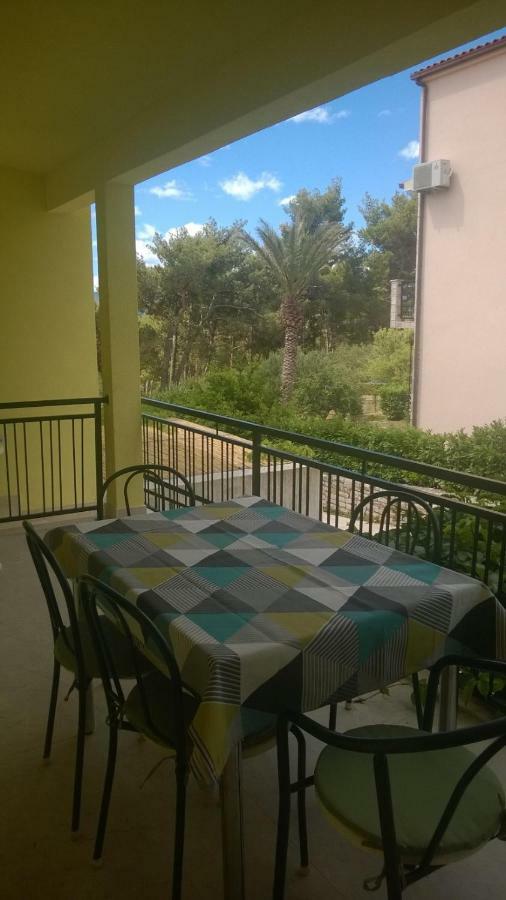 Apartments Marcic Bol Exterior foto