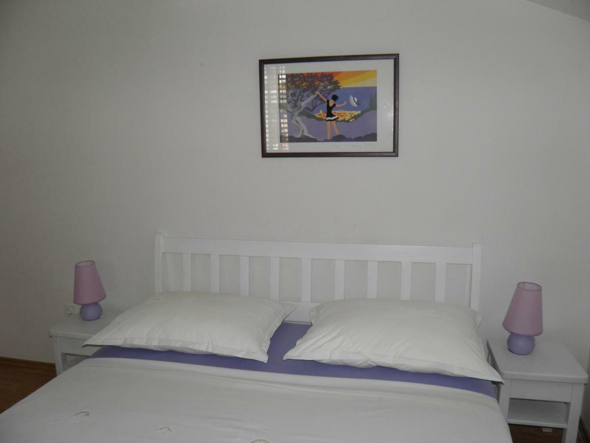 Apartments Marcic Bol Exterior foto
